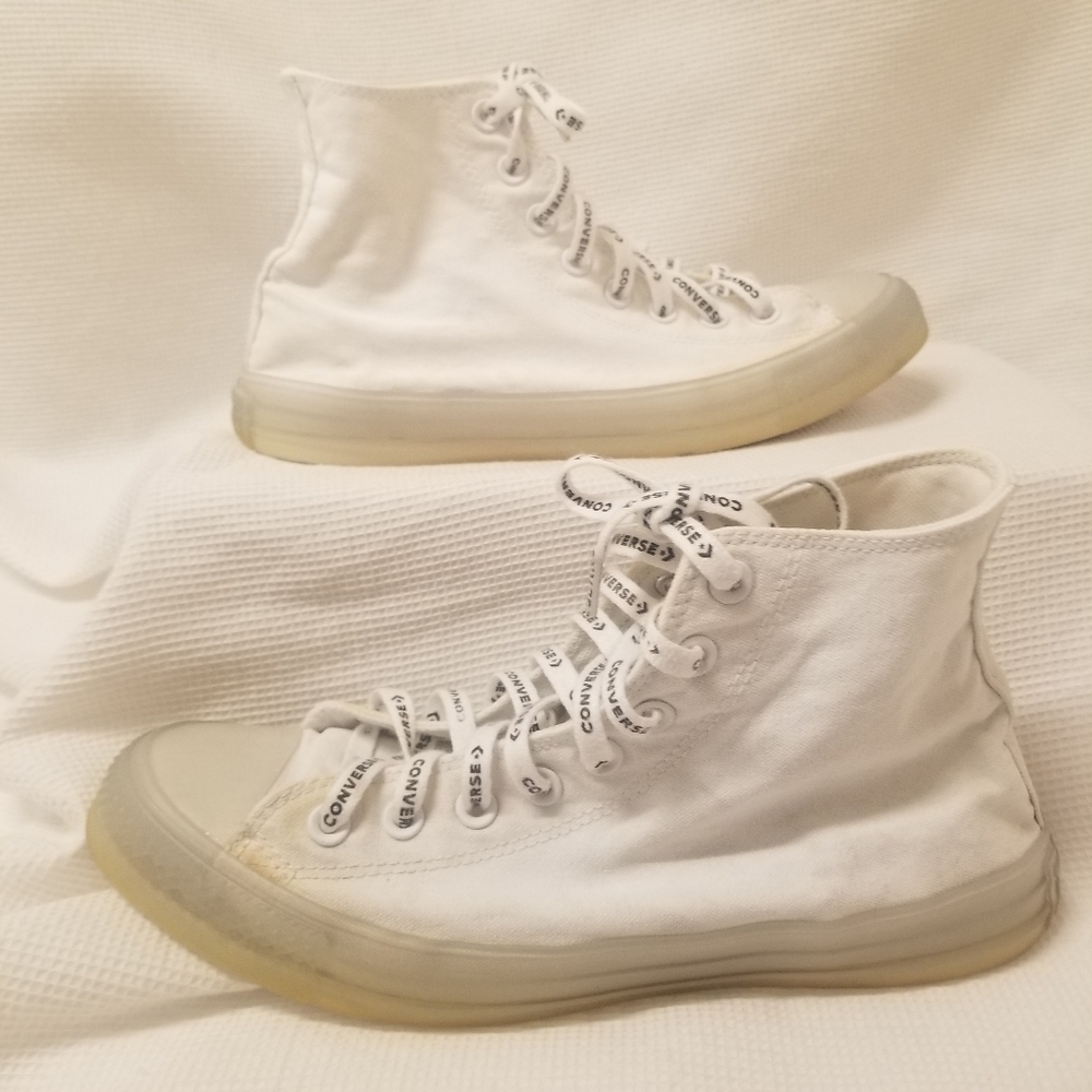 Converse Chuck Taylor With New Pair of Socks - Picture 9 of 16
